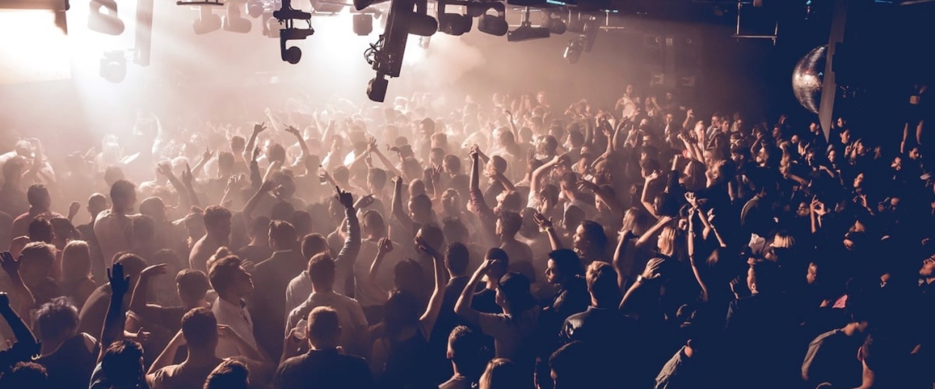 Discovering the Vibrant World of House Music in Egg London